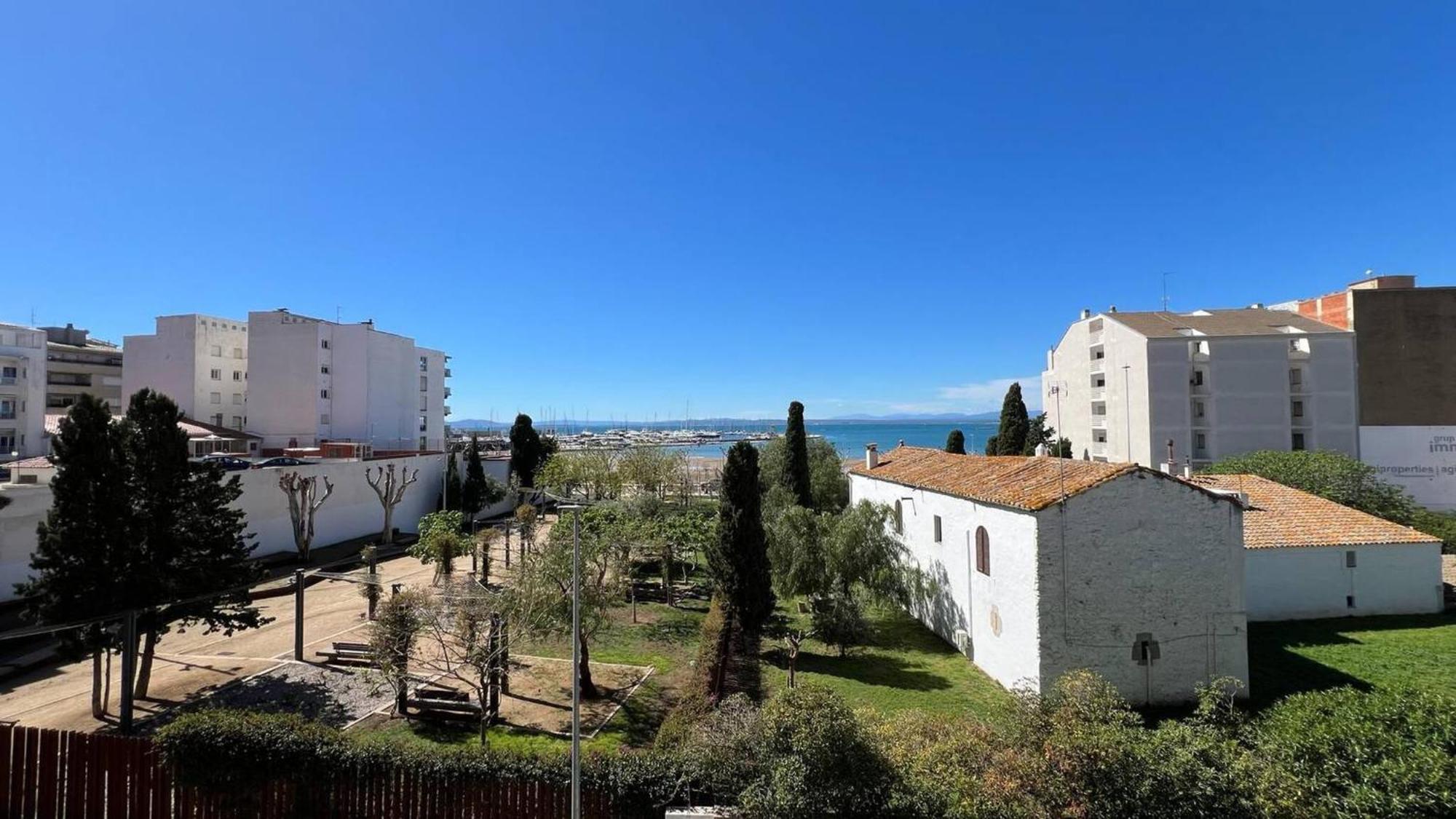 Apartamento Frente Al Mar 罗萨斯 外观 照片