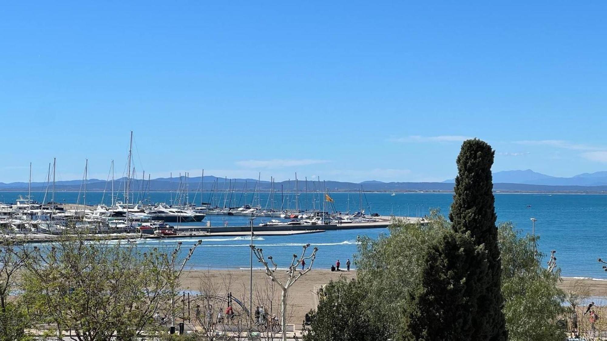 Apartamento Frente Al Mar 罗萨斯 外观 照片